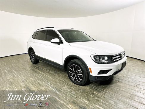 Used 2021 Volkswagen Tiguan SE image 1