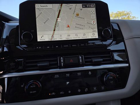 New 2025 Nissan Pathfinder SL image 6