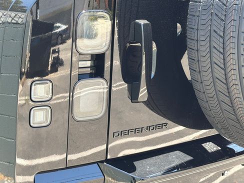 New 2026 Land Rover Defender 110 X-Dynamic SE AWD/4WD image 24