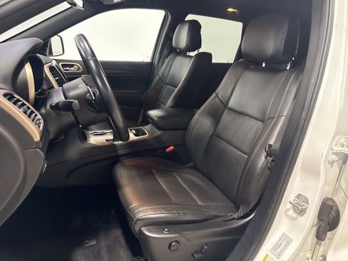 Used 2015 Jeep Grand Cherokee Laredo w/ Quick Order Package 23E AWD/4WD image 26