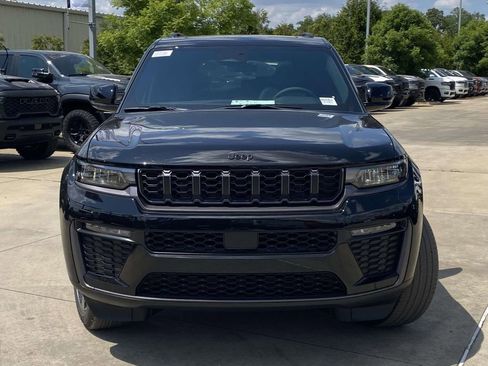 New 2026 Jeep Grand Cherokee L Limited RWD image 2