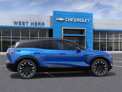 New 2025 Chevrolet Blazer EV RS image 5