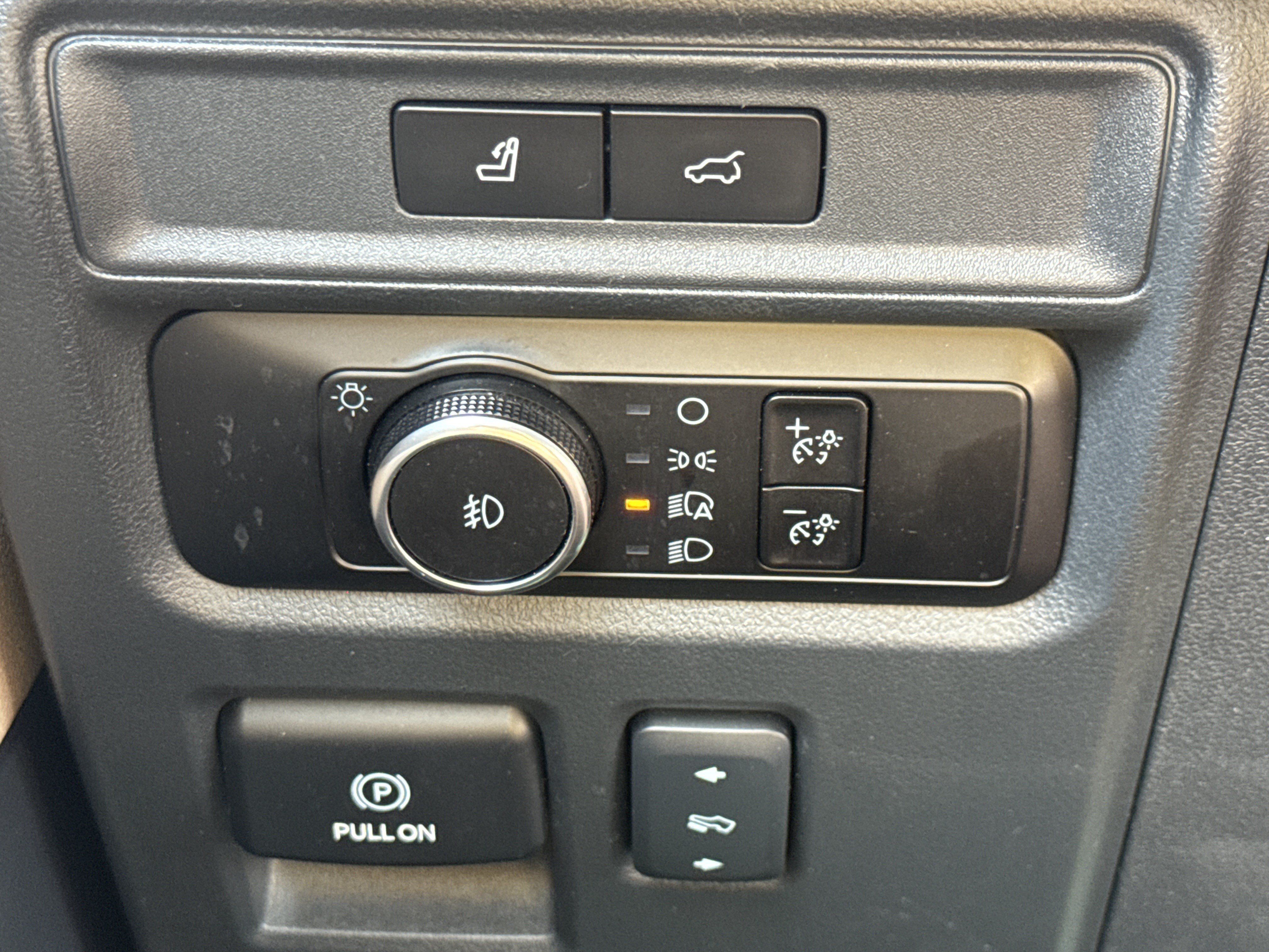 Used 2024 Ford Expedition Limited RWD image 23
