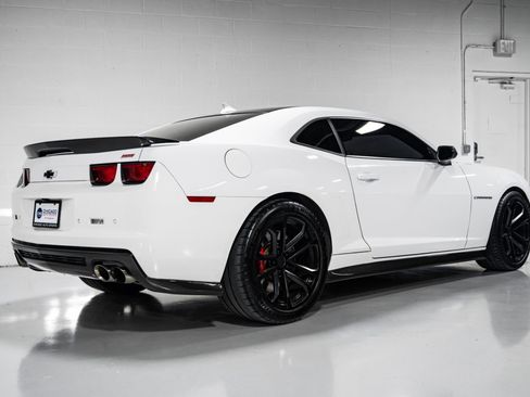 Used 2013 Chevrolet Camaro SS image 3