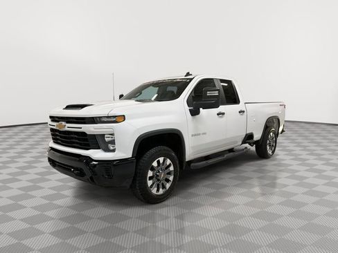 Certified 2025 Chevrolet Silverado 2500 Custom w/ Custom Convenience Package AWD/4WD image 5