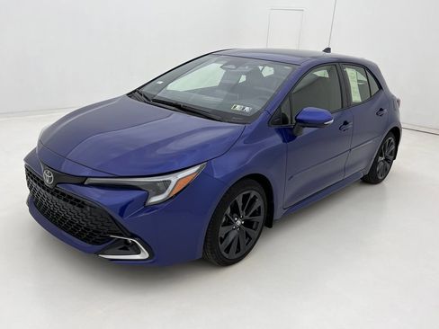 Used 2025 Toyota Corolla XSE image 4