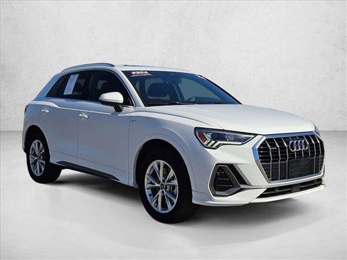 Used 2024 Audi Q3 2.0T Premium image 3