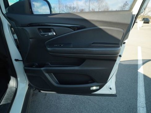 Used 2019 Honda Pilot Touring image 21