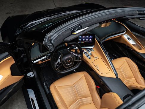 Used 2023 Chevrolet Corvette Stingray Premium Cpe w/ Engine Appearance Package RWD image 34