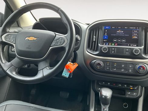 Used 2022 Chevrolet Colorado Z71 w/ Z71 Midnight Edition AWD/4WD image 10