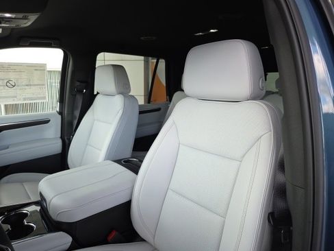 New 2025 Chevrolet Tahoe Premier image 15