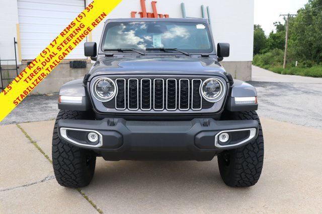 New 2026 Jeep Wrangler Unlimited Sahara w/ Safety Group AWD/4WD image 3