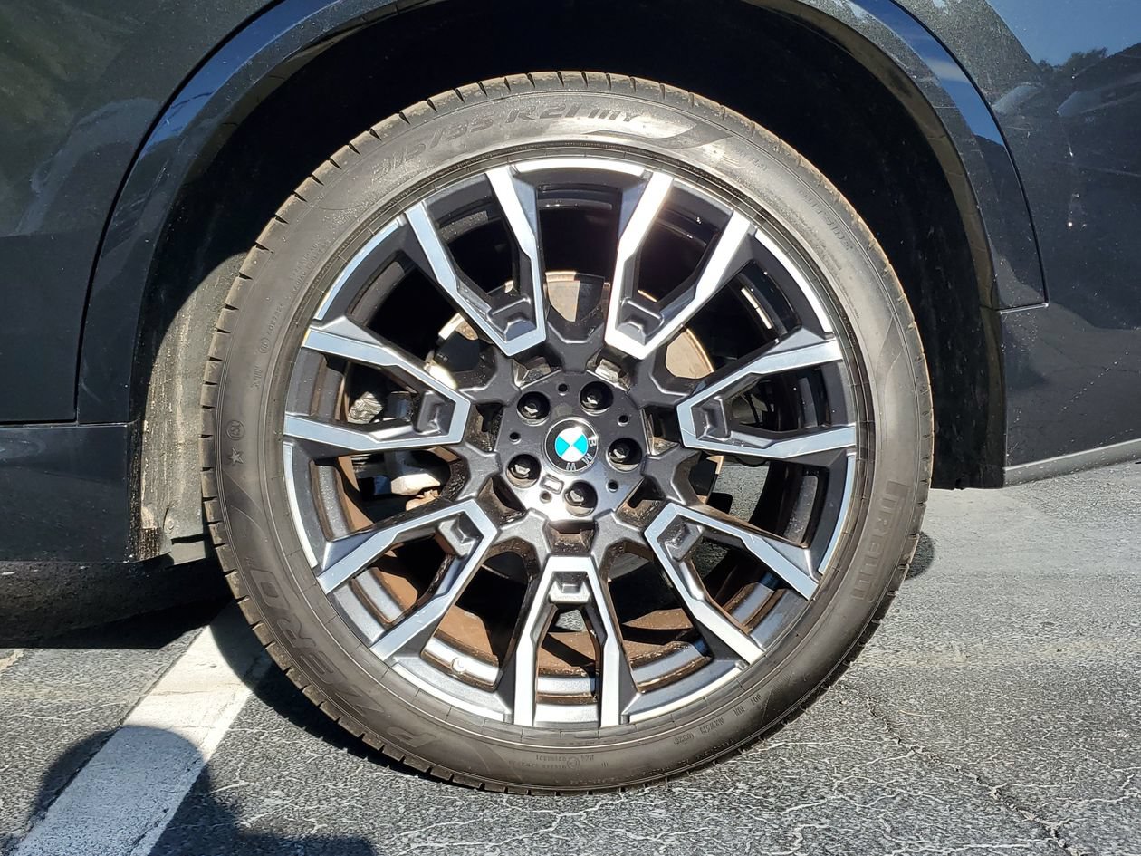 Used 2024 BMW X5 sDrive40i w/ M Sport Package RWD image 5