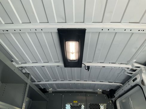 Used 2025 RAM ProMaster 2500 w/ Convenience Group FWD image 24