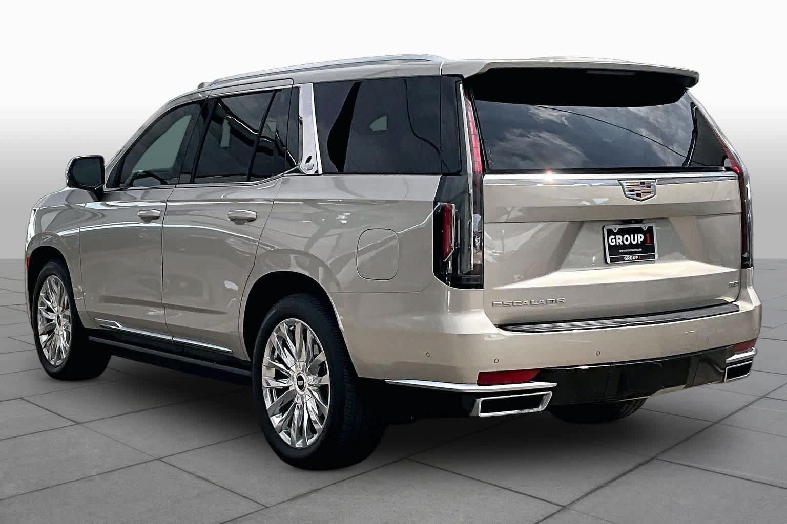 Used 2024 Cadillac Escalade Premium Luxury w/ Performance Package AWD/4WD image 23