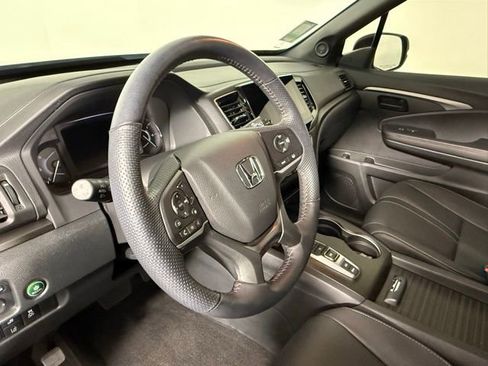 Used 2022 Honda Passport TrailSport image 17