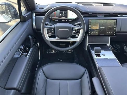 Used 2025 Land Rover Range Rover Long Wheelbase SE AWD/4WD image 16