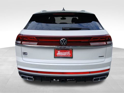 New 2026 Volkswagen Atlas Cross Sport SEL Premium R-Line image 4