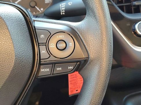 Certified 2023 Toyota Corolla LE image 34