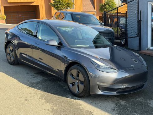Used 2022 Tesla Model 3 Long Range image 3