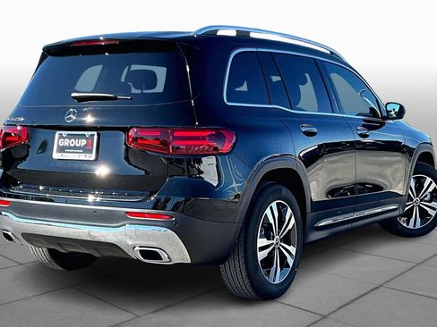 Used 2025 Mercedes-Benz GLB 250 image 12