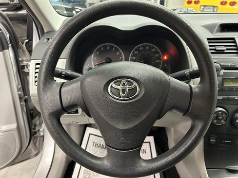 Used 2013 Toyota Corolla L image 10