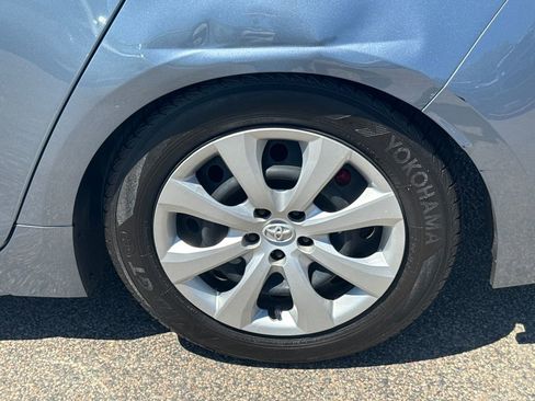 Used 2022 Toyota Corolla LE FWD image 39