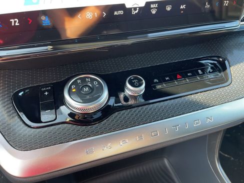 New 2025 Ford Expedition Platinum w/ Stealth Appearance Package image 11