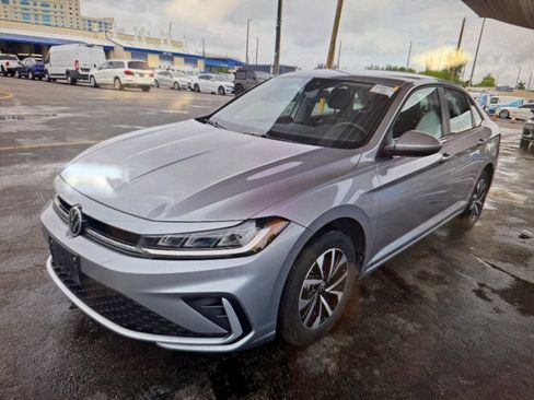 Used 2025 Volkswagen Jetta S image 1