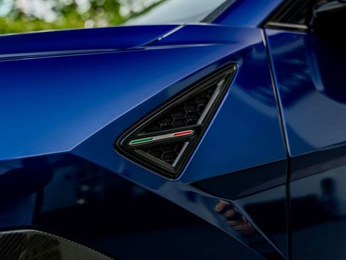 Used 2020 Lamborghini Urus image 13