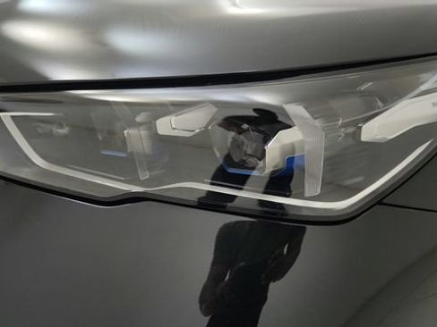Used 2024 BMW i5 eDrive40i w/ M Sport Package RWD image 40