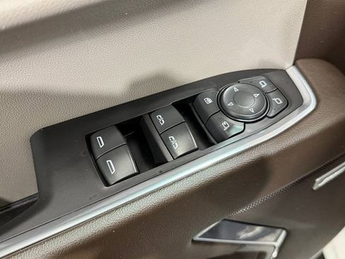 Used 2023 GMC Sierra 1500 SLT w/ SLT Convenience Package image 17