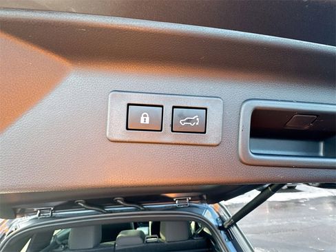 New 2026 Subaru Forester Premium image 25