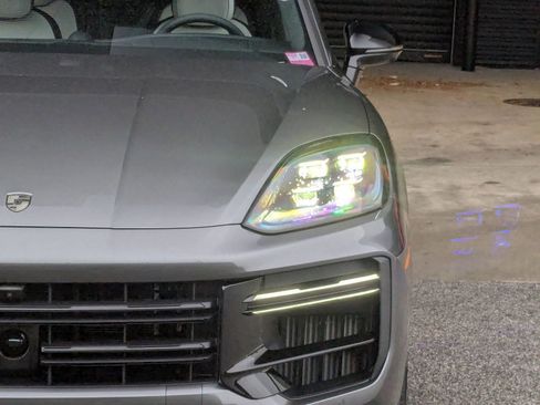 New 2026 Porsche Cayenne Turbo image 12