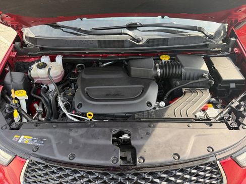 Used 2025 Chrysler Pacifica Select FWD image 9