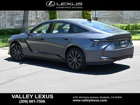 New 2026 Lexus ES 350e FWD image 4