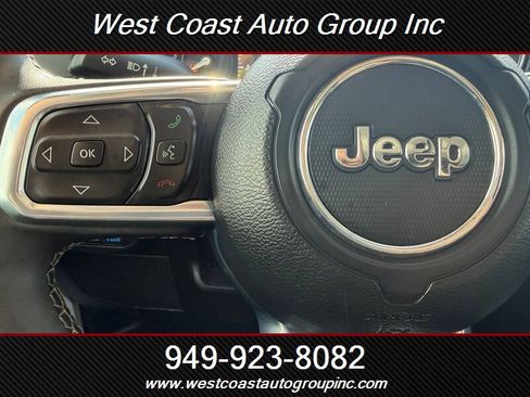 Used 2023 Jeep Wrangler Unlimited Sahara image 20