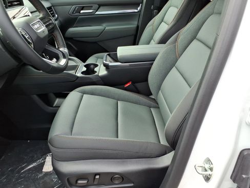New 2026 GMC Terrain AT4 w/ Convenience Package III AWD/4WD image 12