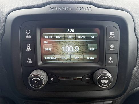 Used 2015 Jeep Renegade Latitude w/ Popular Equipment Group image 16