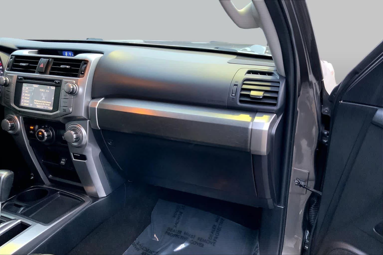 Used 2018 Toyota 4Runner SR5 Premium RWD image 16