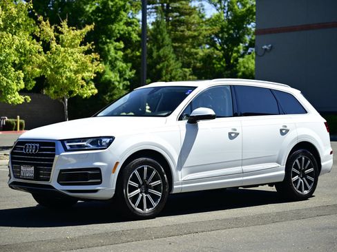 Used 2017 Audi Q7 3.0T Premium Plus w/ Premium Plus Package AWD/4WD image 3