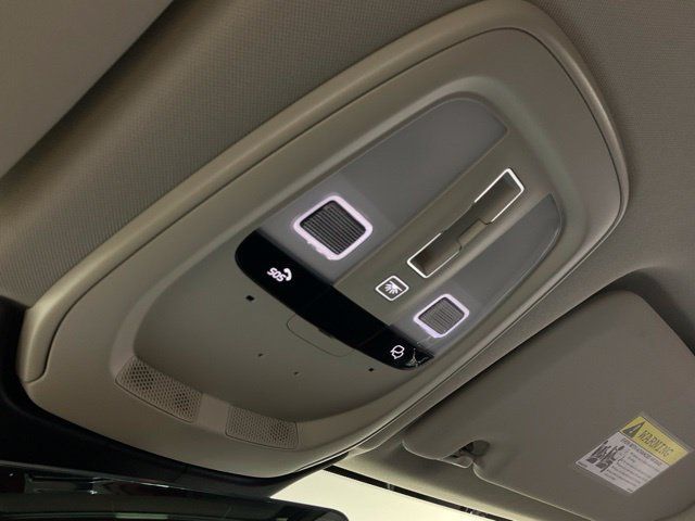 Certified 2026 Volvo XC60 B5 Plus AWD/4WD image 19