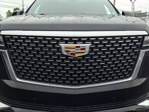 Certified 2023 Cadillac Escalade Premium Luxury AWD/4WD image 9