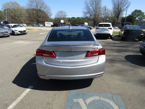 Used 2018 Acura TLX image 7