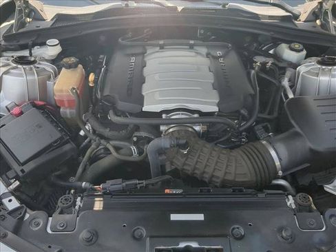 Used 2018 Chevrolet Camaro SS RWD image 21