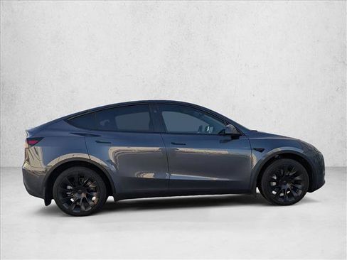 Used 2023 Tesla Model Y Long Range image 4