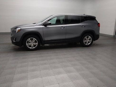 Used 2020 GMC Terrain SLE FWD image 2