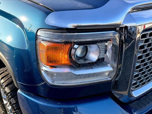 Used 2016 GMC Sierra 3500 Denali w/ Duramax Plus Package image 27