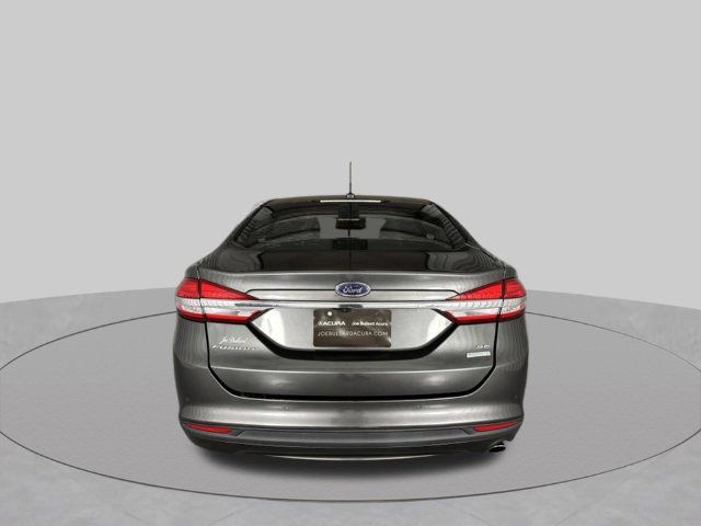 Used 2017 Ford Fusion SE FWD image 6