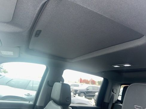 Used 2021 GMC Sierra 2500 Denali w/ Denali Ultimate Package image 10